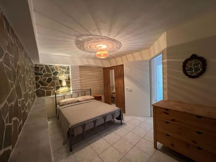 Lemon Tree Apartment